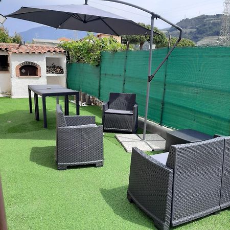 Casa Sveva, A Pochi Passi Dalle Spiagge E Dal Centro Di Arma Di Taggia. Arma di Taggia Exterior foto